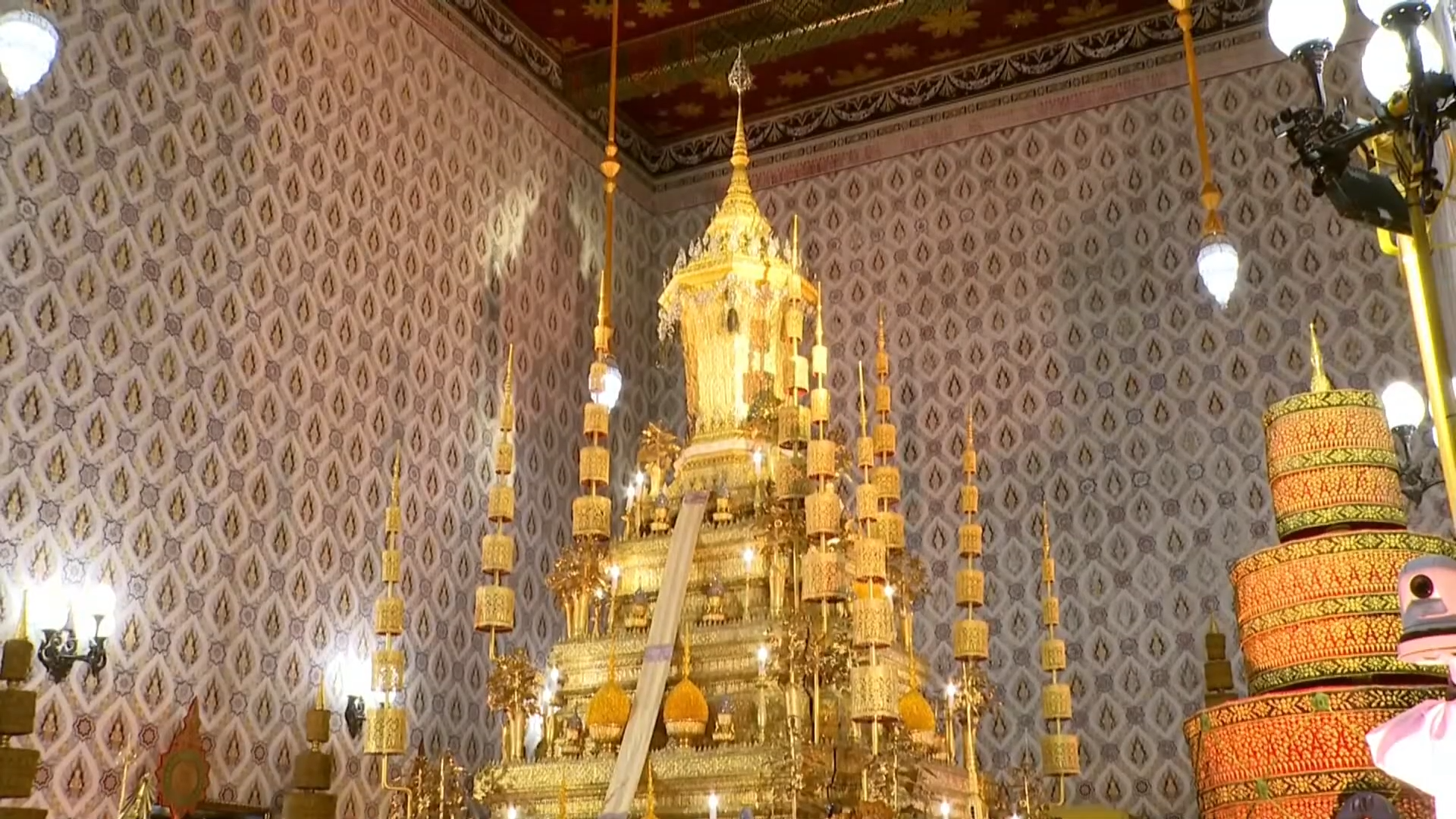 title - สำนักงานการปฏิรูปที่ดินเพื่อเกษตรกรรม รับพระราชทานพระบรมราชานุญาตให้ร่วมเป็นเจ้าภาพบำเพ็ญกุศลถวายพระบรมศพ สมเด็จพระนางเจ้าสิริกิติ์ พระบรมราชินีนาถ พระบรมราชชนนีพันปีหลวง